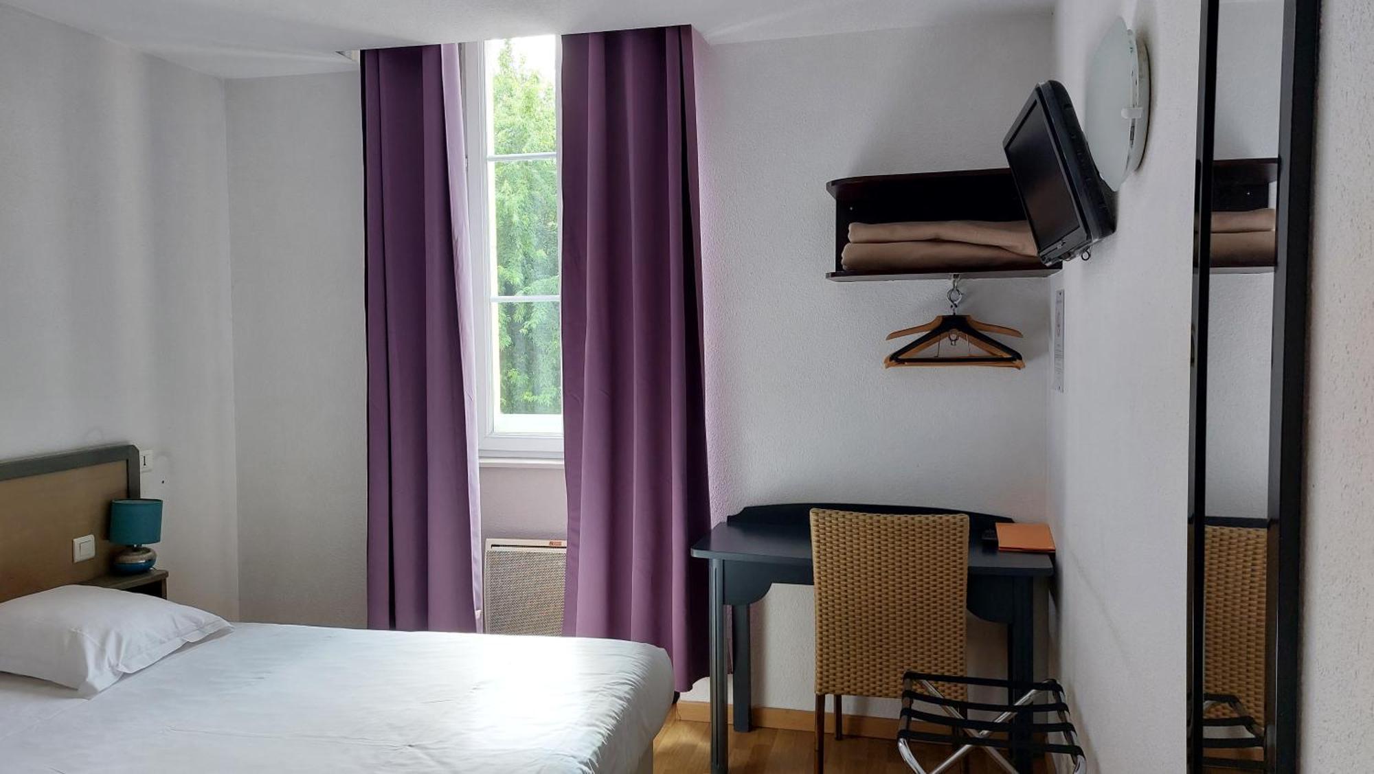 Hotel De France Еспалион Екстериор снимка